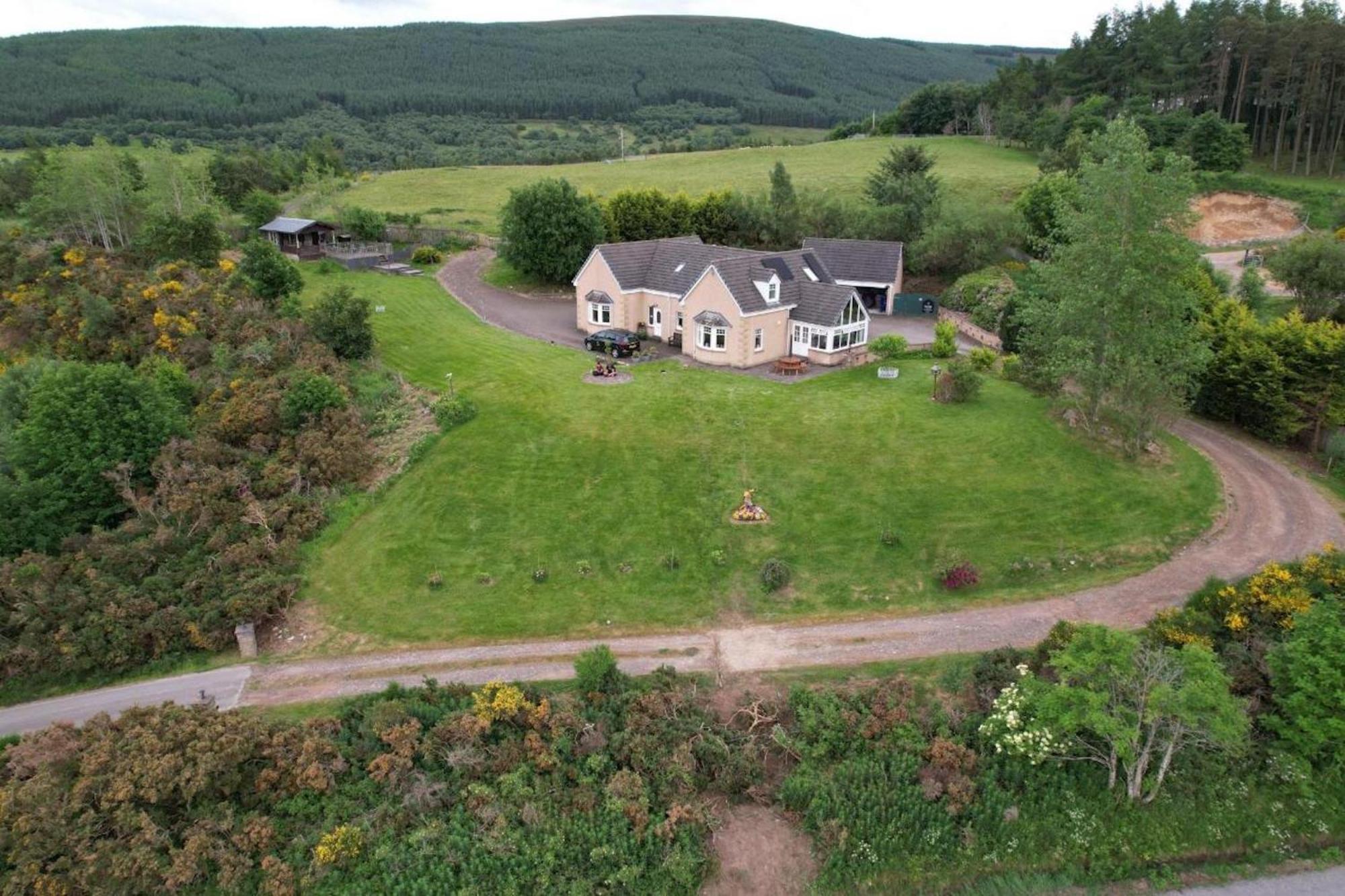 The Gables Whisky B&B Dufftown Εξωτερικό φωτογραφία
